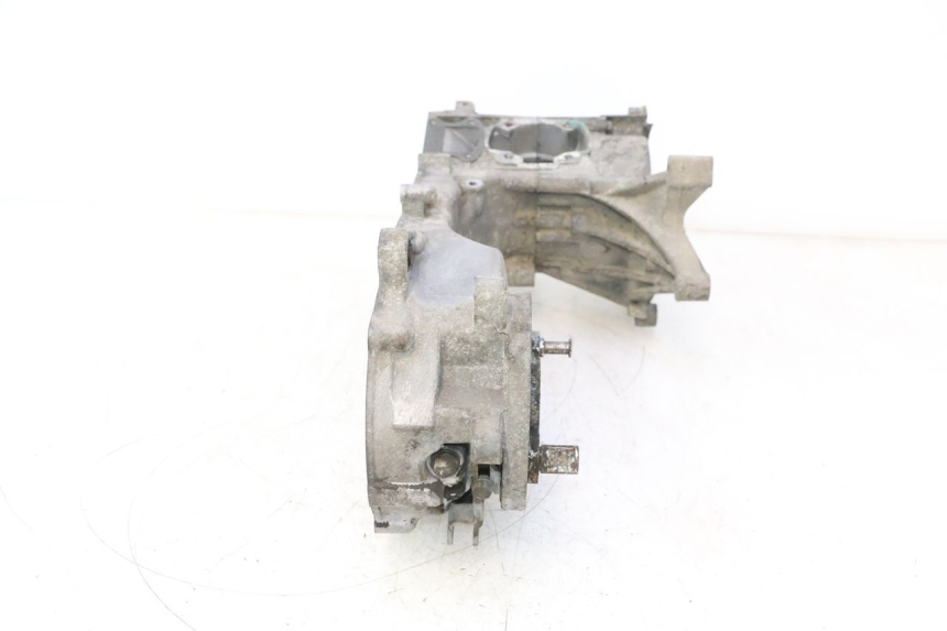 photo de ONDERKANT MOTORBLOK PEUGEOT VIVACITY 50 (2004 - 2009) - Bevestigingspunten
