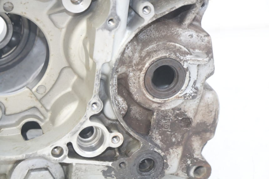 photo de ONDERKANT MOTORBLOK DAELIM VJ ROADWIN FI 125 (2008 - 2017) - Bevestigingspunten