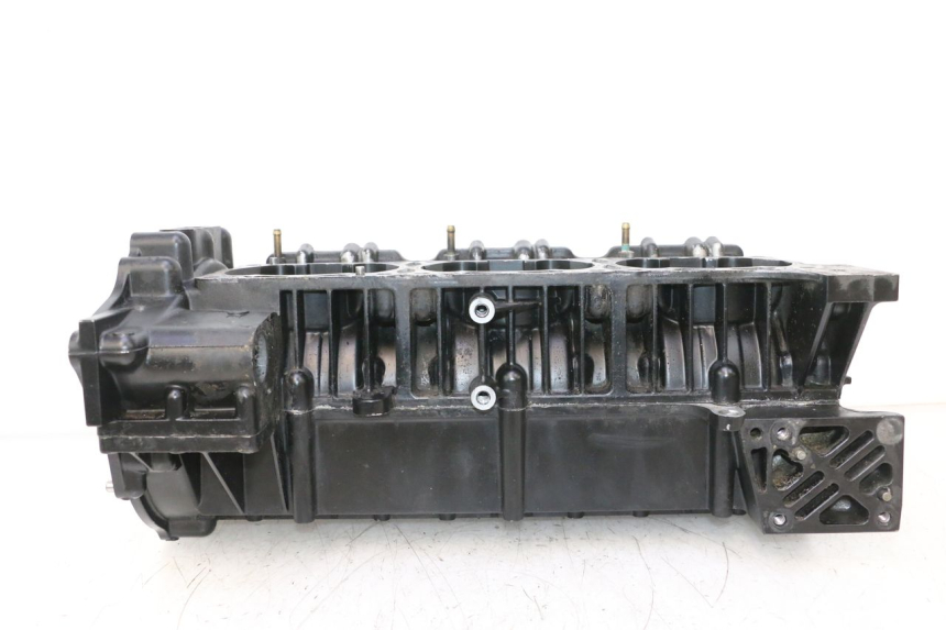 photo de ONDERSTE MOTORKAST YAMAHA WAVE RUNNER GP R 1200 (2000 - 2003) - Zoom op kwaliteit