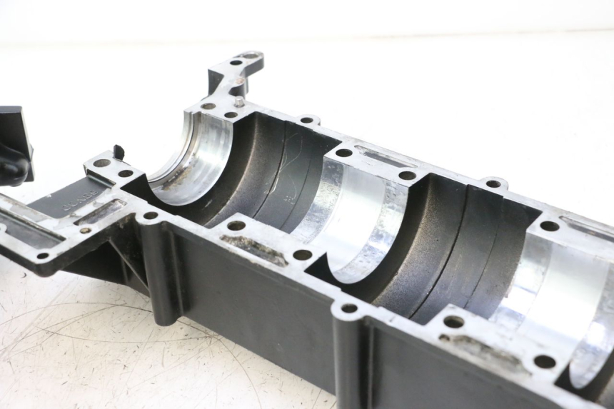 photo de ONDERSTE MOTORKAST YAMAHA WAVE RUNNER GP R 1200 (2000 - 2003) - Hoofdaanzicht