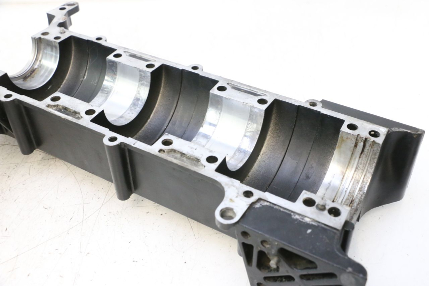 photo de ONDERSTE MOTORKAST YAMAHA WAVE RUNNER GP R 1200 (2000 - 2003) - Detail van het onderdeel