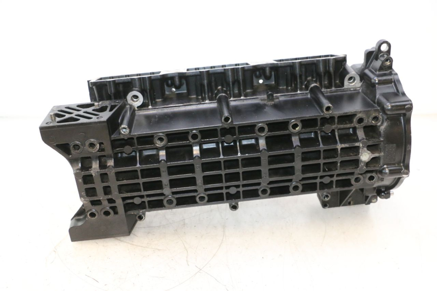 photo de ONDERSTE MOTORKAST YAMAHA WAVE RUNNER GP R 1200 (2000 - 2003) - Technische close-up