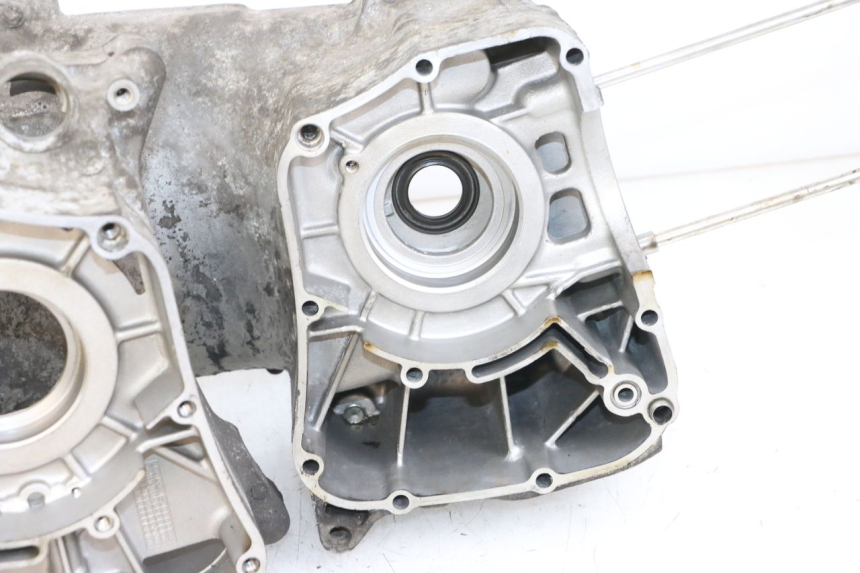 photo de ONDERKANT MOTORBLOK YAMAHA X-MAX XMAX 125 (2010 - 2013) - Detailaanzicht