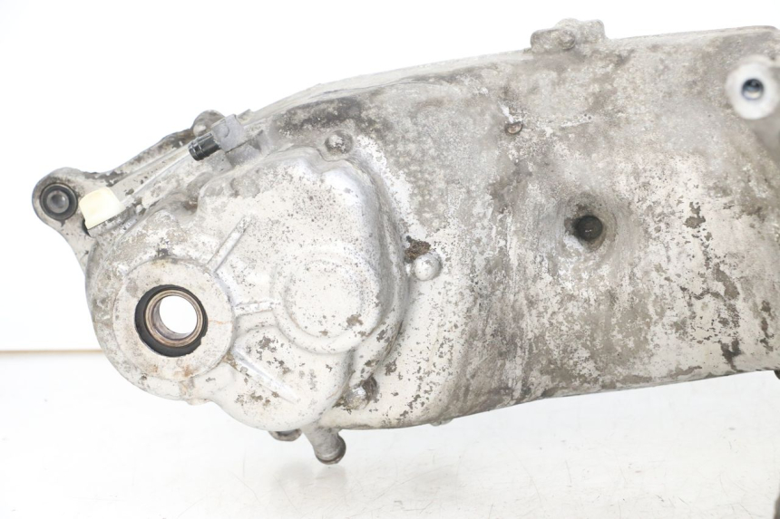 photo de ONDERKANT MOTORBLOK YAMAHA X-MAX XMAX 125 (2010 - 2013) - Bevestigingspunten