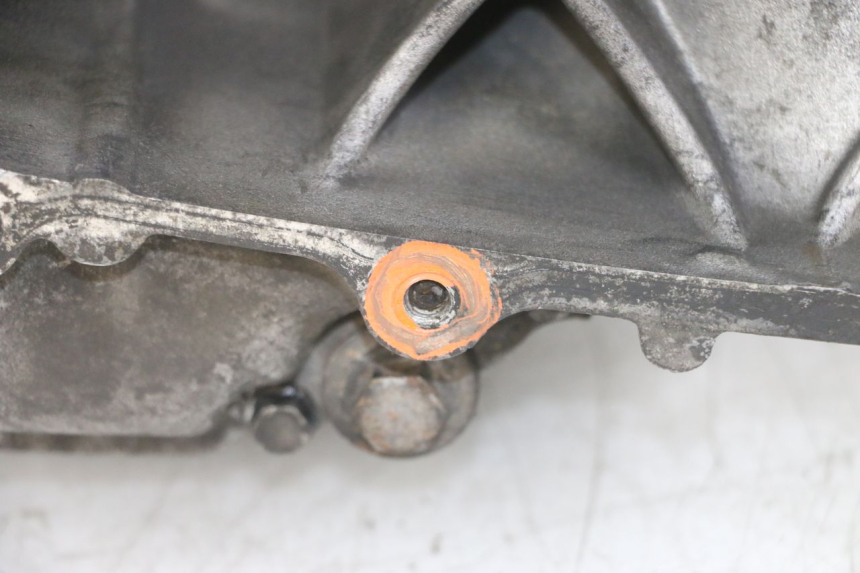 photo de ONDERKANT MOTORBLOK YAMAHA XMAX X-MAX 125 (2006 - 2009) - Focus op structuur