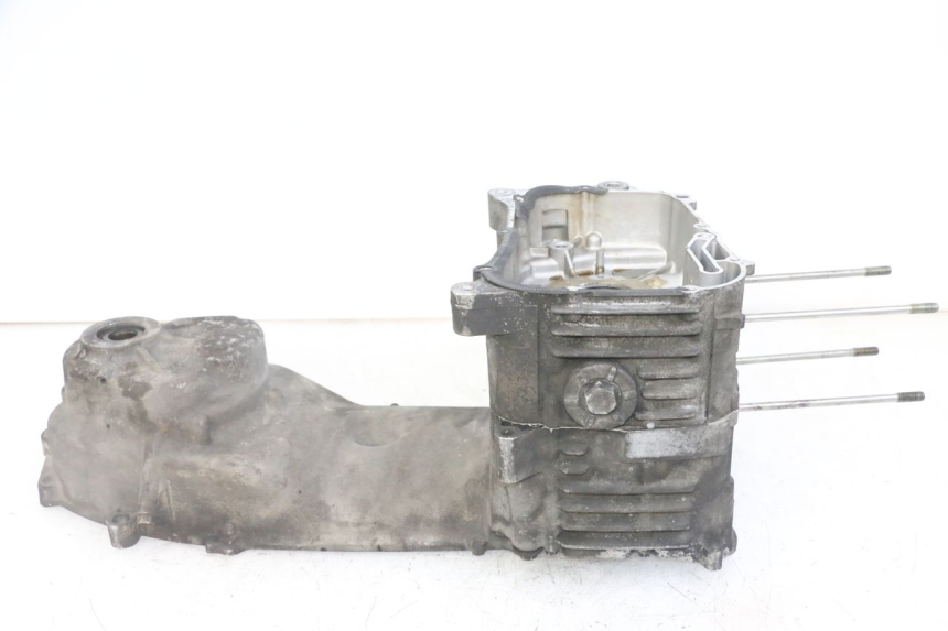 photo de ONDERKANT MOTORBLOK YAMAHA XMAX X-MAX 125 (2006 - 2009) - Bevestigingspunten