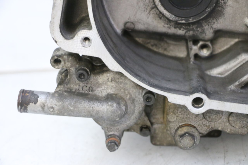 photo de ONDERKANT MOTORBLOK YAMAHA X-MAX XMAX 250 (2006 - 2009) - Zoom op componenten