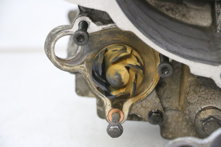 photo de ONDERKANT MOTORBLOK YAMAHA X-MAX XMAX 250 (2006 - 2009) - Focus op structuur