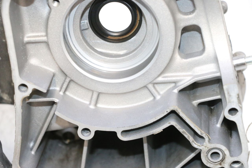 photo de ONDERKANT MOTORBLOK YAMAHA XMAX X-MAX 125 (2006 - 2009) - Technische close-up