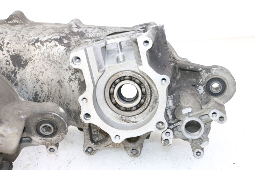 photo de ONDERKANT MOTORBLOK HONDA X8R 50 (1998 - 2003) - Focus op structuur