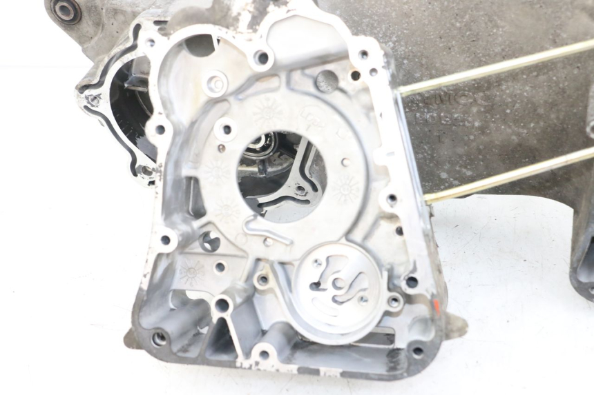 photo de ONDERKANT MOTORBLOK KYMCO XCITING 250 (2006 - 2009) - Visuele inspectie