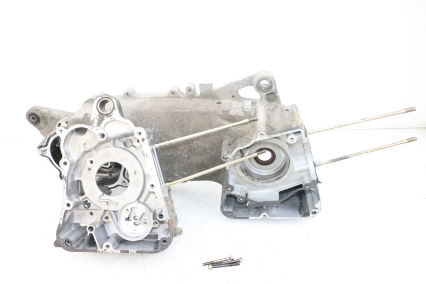 photo de ONDERKANT MOTORBLOK KYMCO XCITING 250 (2006 - 2009) - Focus op structuur