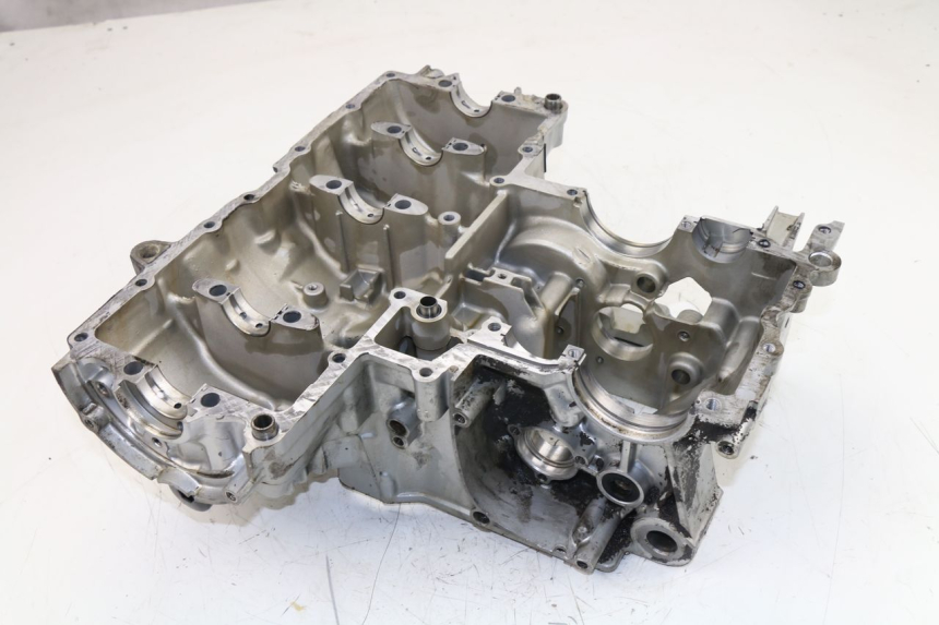 photo de ONDERKANT MOTORBLOK YAMAHA XJS DIVERSION 600 (1997 - 1999) - Zoom op componenten