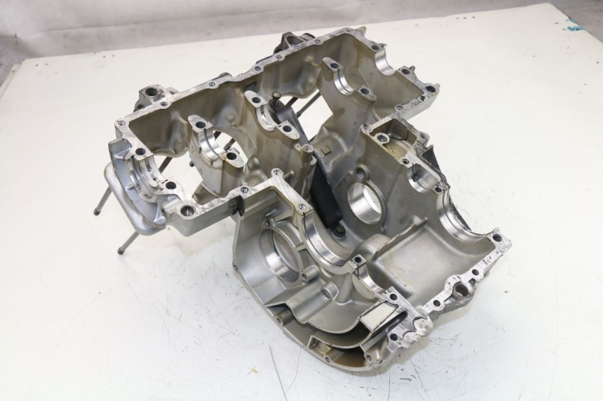 photo de ONDERKANT MOTORBLOK YAMAHA XJS DIVERSION 600 (1997 - 1999) - Focus op structuur