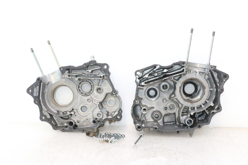 photo de ONDERSTE MOTORKAST SMC XROAD 150 - Technische close-up
