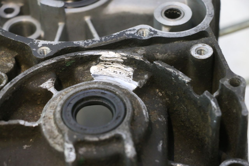photo de ONDERSTE MOTORKAST SMC XROAD 150 - Technische close-up