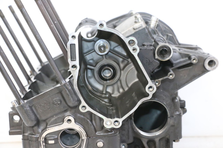 photo de ONDERKANT MOTORBLOK YAMAHA FZ1 FAZER 1000 (2007 - 2009) - Zoom op componenten