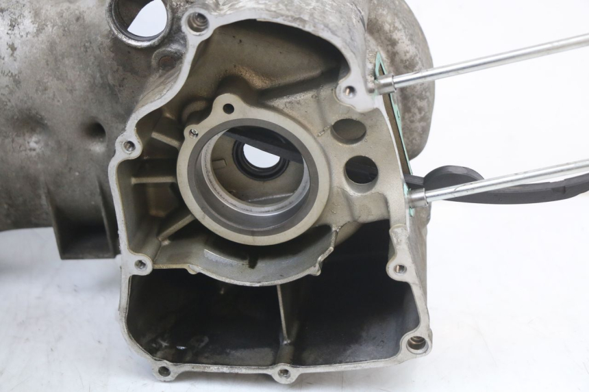 photo de ONDERKANT MOTORBLOK YAMAHA YP MAJESTY 125 (2002 - 2006) - Andere kijkhoek