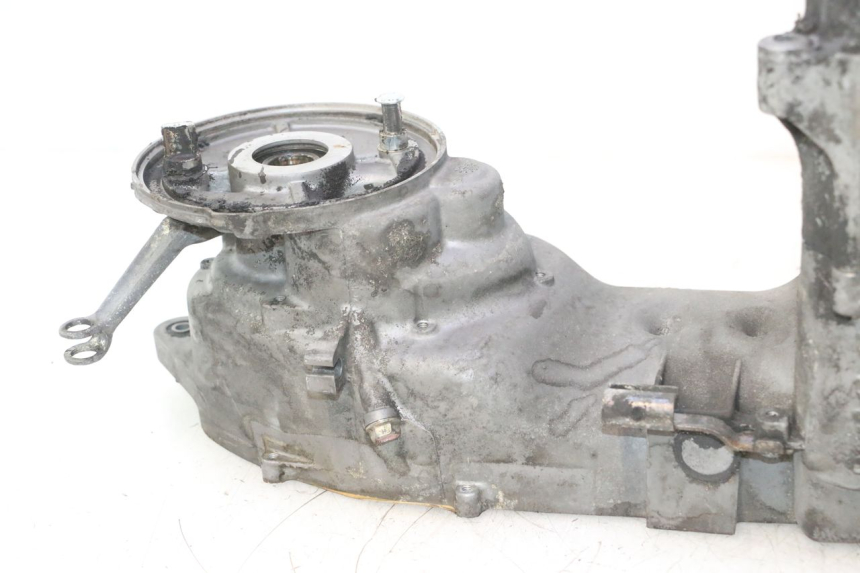 photo de ONDERKANT MOTORBLOK YAMAHA YP MAJESTY 125 (1998 - 2001) - Detail van het onderdeel