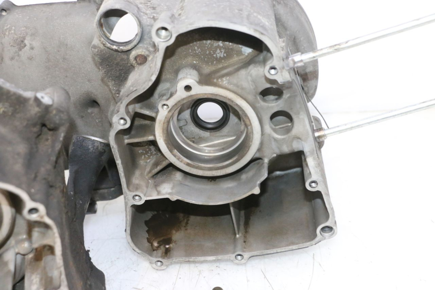 photo de ONDERKANT MOTORBLOK YAMAHA YP MAJESTY 125 (1998 - 2001) - Focus op structuur