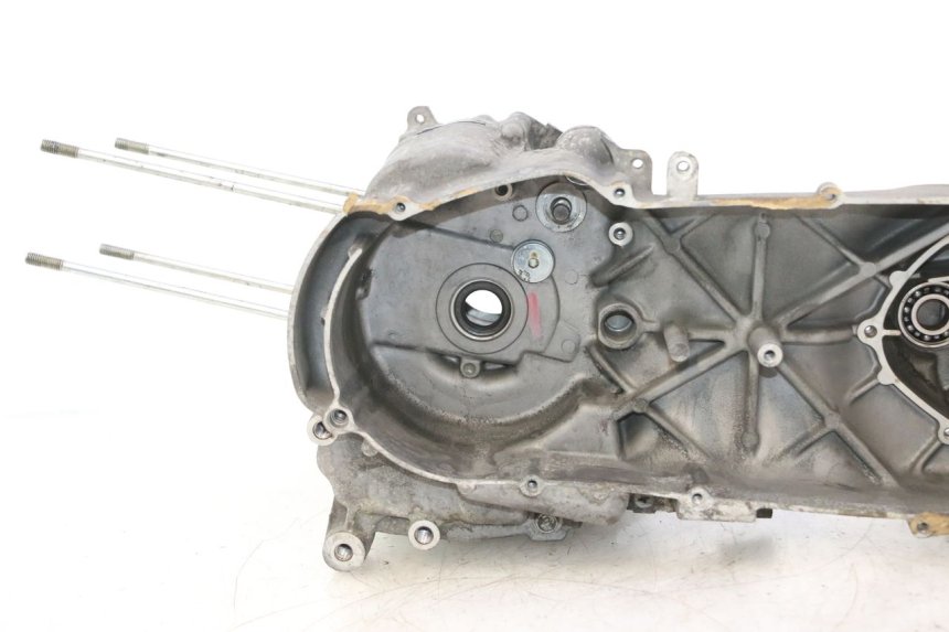 photo de ONDERKANT MOTORBLOK YAMAHA YP MAJESTY 125 (1998 - 2001) - Bevestigingspunten