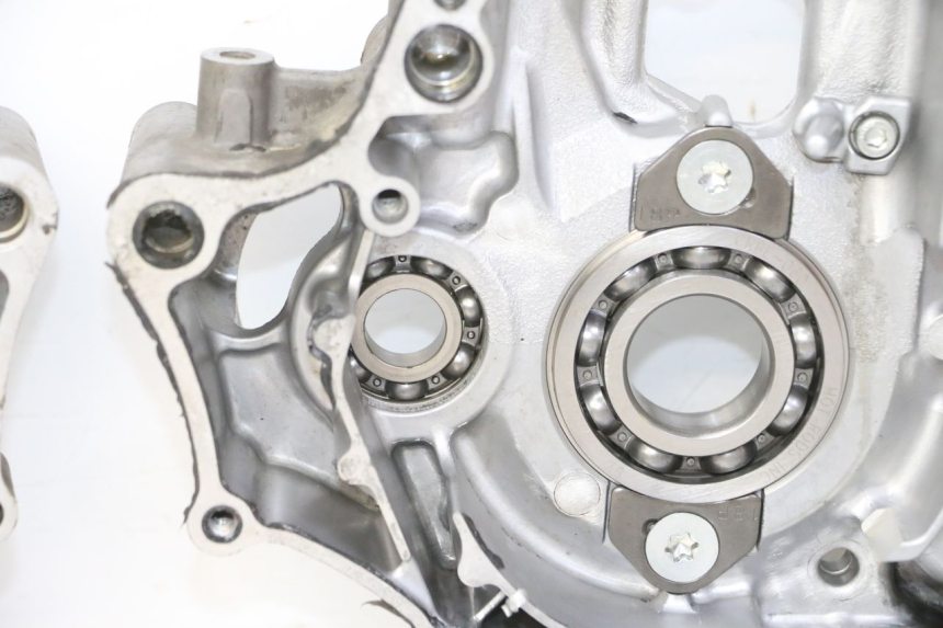 photo de ONDERKANT MOTORBLOK YAMAHA YZ-F YZF 250 (2014 - 2018) - Hoofdaanzicht