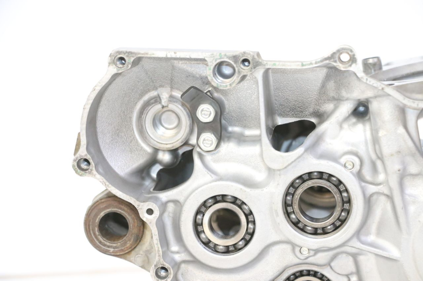 photo de ONDERKANT MOTORBLOK YAMAHA YZ-F YZF 250 (2014 - 2018) - Bevestigingspunten