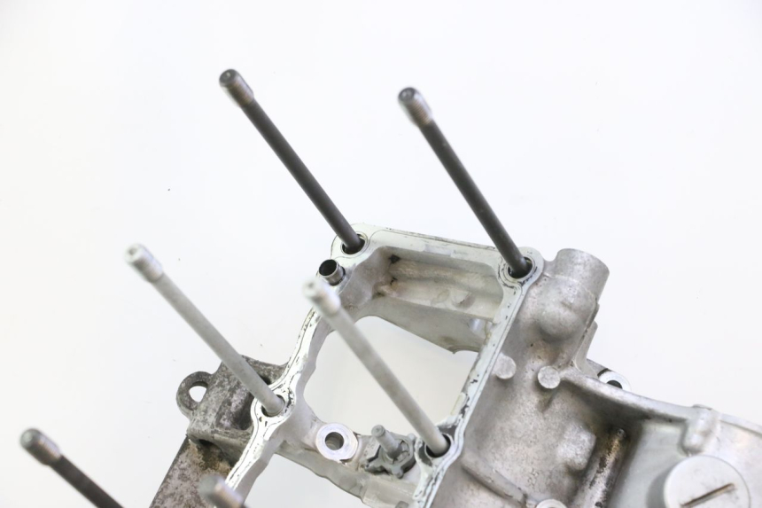 photo de ONDERSTE MOTORKAST YAMAHA YZF R GENESIS 750 (1993 - 1998) - Detailaanzicht