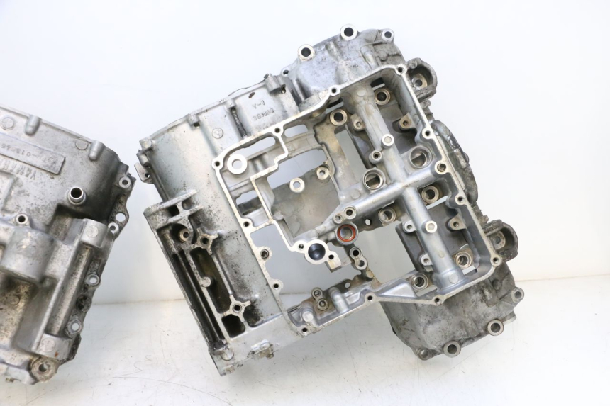 photo de ONDERSTE MOTORKAST YAMAHA YZF R GENESIS 750 (1993 - 1998) - Visuele inspectie