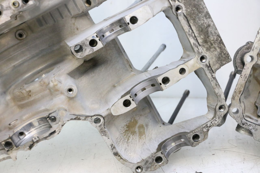 photo de ONDERSTE MOTORKAST YAMAHA YZF R GENESIS 750 (1993 - 1998) - Zoom op gebruiksstaat
