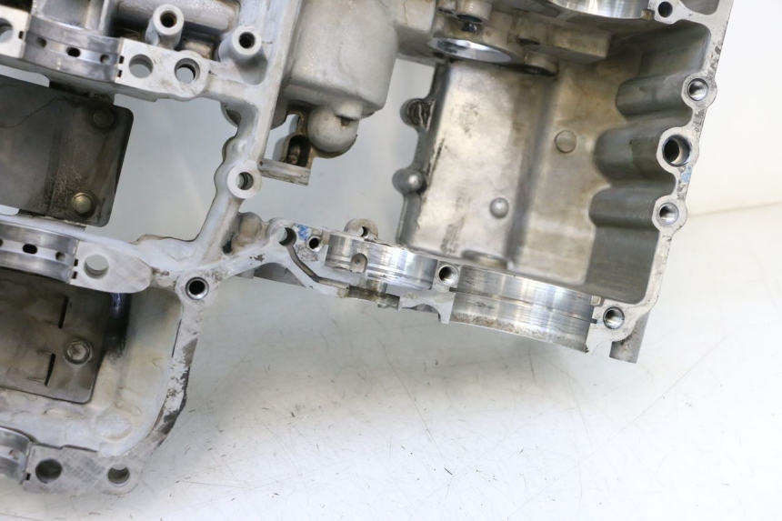 photo de ONDERSTE MOTORKAST YAMAHA YZF R GENESIS 750 (1993 - 1998) - Andere kijkhoek