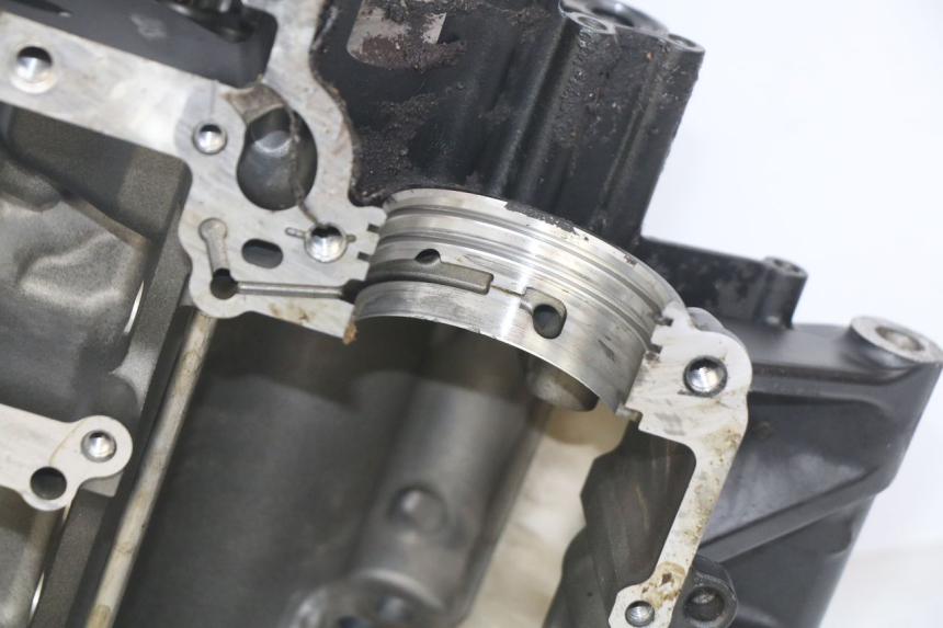 photo de ONDERKANT MOTORBLOK YAMAHA YZF R1 1000 (2007 - 2008) - Zoom op componenten