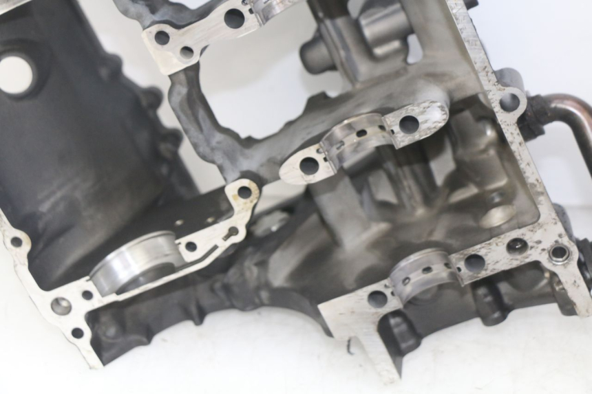 photo de ONDERKANT MOTORBLOK YAMAHA YZF R1 1000 (2007 - 2008) - Focus op structuur