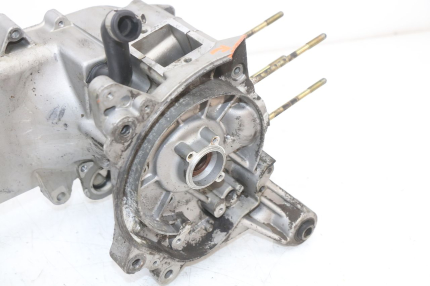 photo de ONDERKANT MOTORBLOK PIAGGIO ZIP 2T 50 (2009 - 2019) - Kenmerkende details