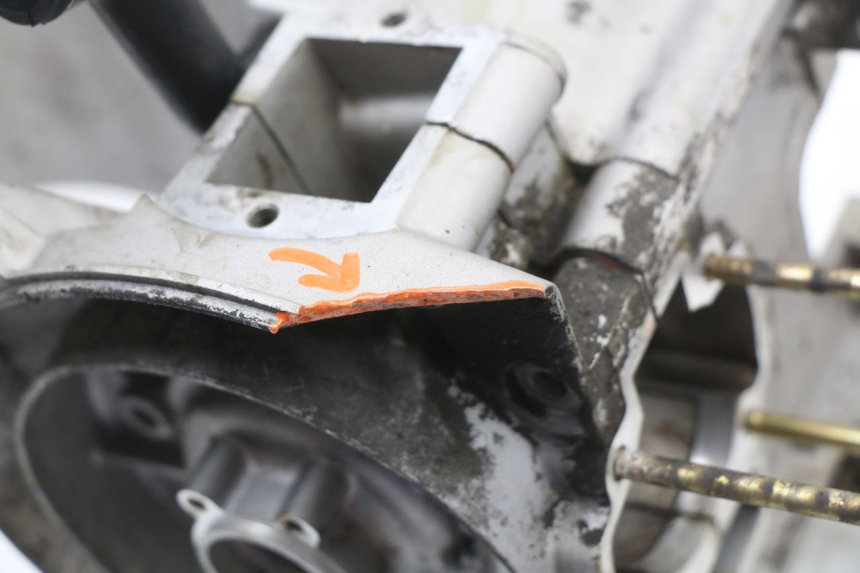 photo de ONDERKANT MOTORBLOK PIAGGIO ZIP 2T 50 (2009 - 2019) - Zoom op componenten