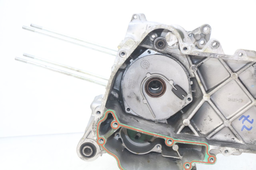 photo de ONDERKANT MOTORBLOK PIAGGIO ZIP 4T 50 (2018 - 2020) - Markeringen en referenties