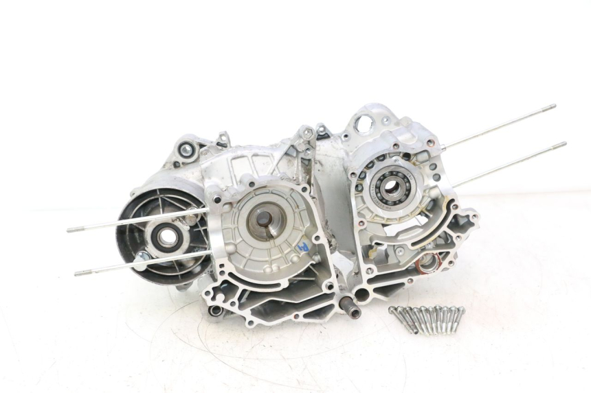 photo de ONDERSTE MOTORKAST PIAGGIO ZIP IGET 4T 50 (2021 - 2023) - Detail van het onderdeel