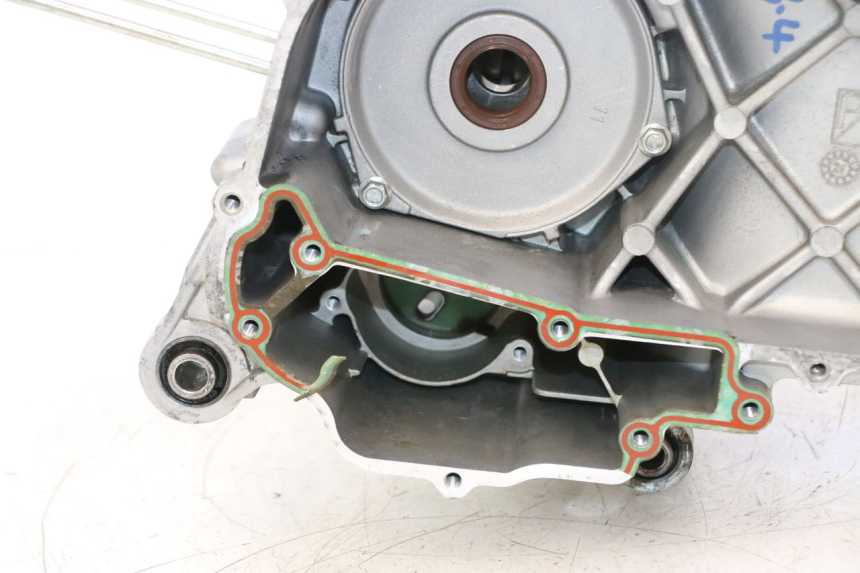 photo de ONDERSTE MOTORKAST PIAGGIO ZIP IGET 4T 50 (2021 - 2023) - Kenmerkende details