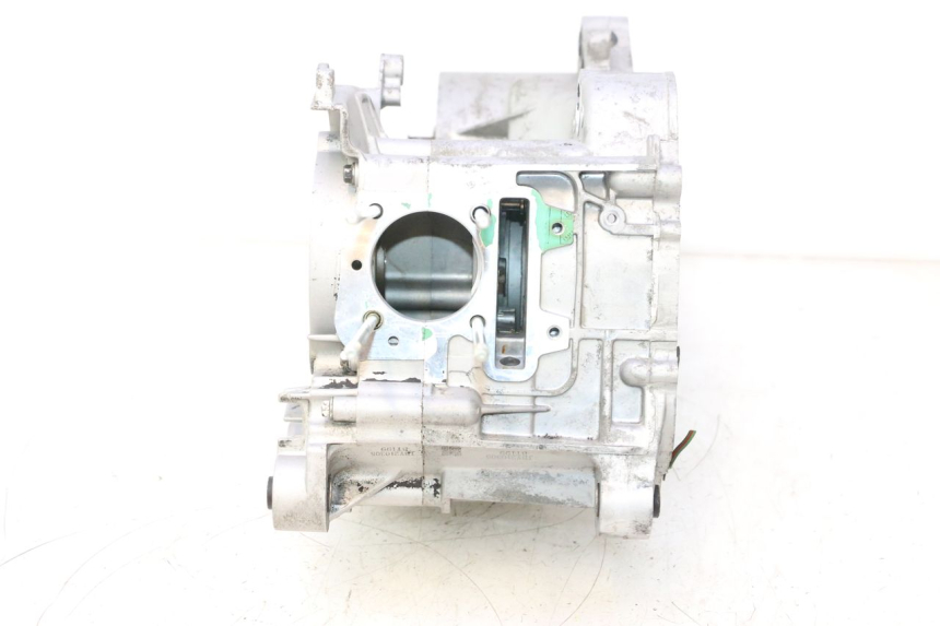 photo de ONDERSTE MOTORKAST PIAGGIO ZIP IGET 4T 50 (2021 - 2023) - Zoom op componenten