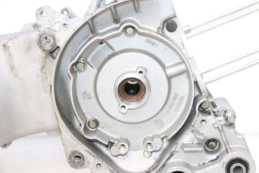 photo de ONDERSTE MOTORKAST PIAGGIO ZIP IGET 4T 50 (2021 - 2023) - Visuele inspectie