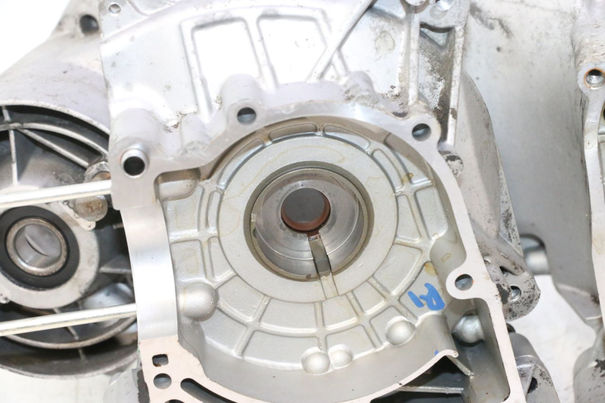 photo de ONDERSTE MOTORKAST PIAGGIO ZIP IGET 4T 50 (2021 - 2023) - Detail van het onderdeel