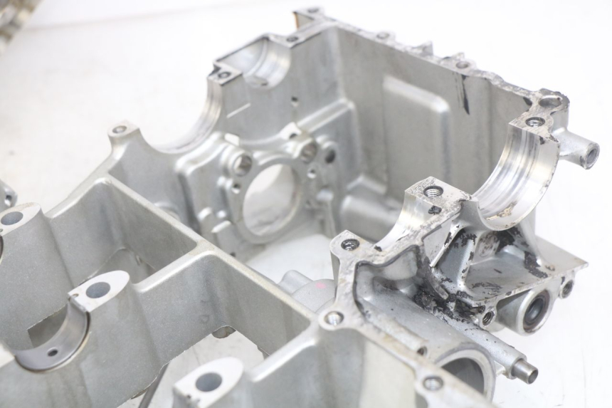 photo de ONDERKANT MOTORBLOK KAWASAKI ZX-6R ZX6R 600 (1995 - 1997) - Focus op structuur