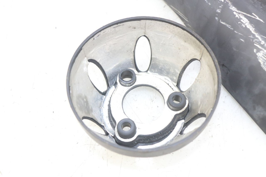 photo de UITLAATDEKSEL KYMCO AGILITY 16+ 4T 50 (2018 - 2023) - Bevestigingspunten