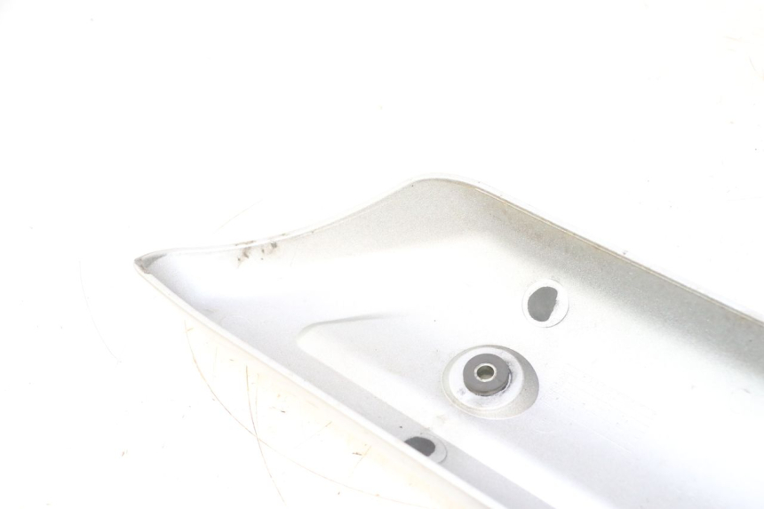photo de UITLAATDEKSEL SUZUKI BURGMAN 125 (2007 - 2014) - Technische close-up