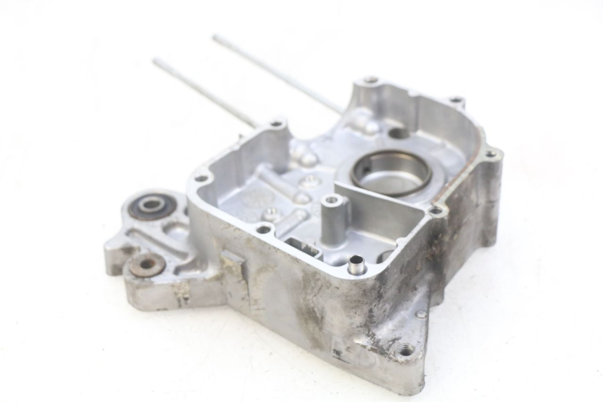 photo de RECHTER MOTORDEKSEL KYMCO AGILITY 16+ 4T 50 (2018 - 2023) - Detail van het onderdeel