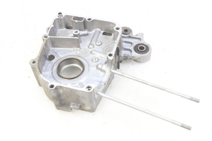 photo de RECHTER MOTORDEKSEL KYMCO AGILITY 16+ 4T 50 (2018 - 2023) - Andere kijkhoek