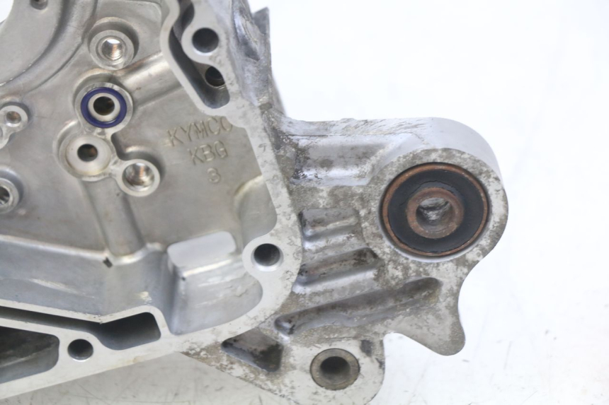 photo de RECHTER MOTORDEKSEL KYMCO AGILITY 16+ 4T 50 (2018 - 2023) - Overzicht