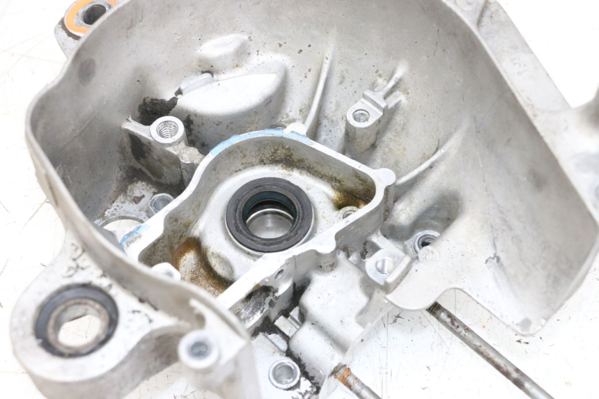 photo de RECHTER MOTORDEKSEL MBK BOOSTER SPIRIT NAKED 50 (2004 - 2017) - Productaanzicht