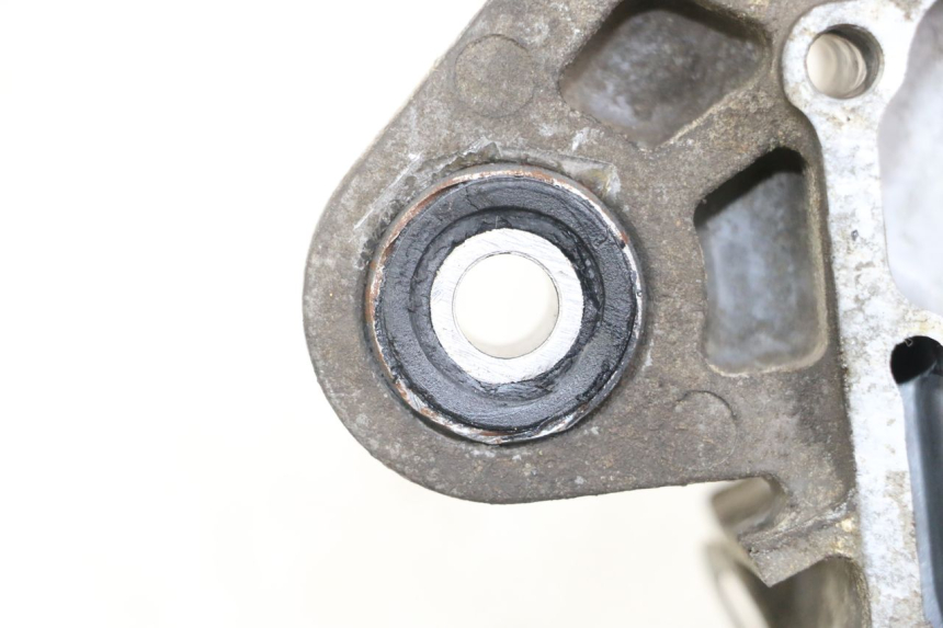 photo de RECHTER MOTORDEKSEL SYM FIDDLE 2 50 (2008 - 2013) - Detail van het onderdeel