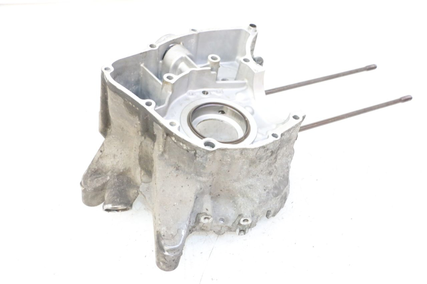 photo de RECHTER MOTORKAP MBK MW TRYPTIK 125 (2014 - 2016) - Detail van het onderdeel